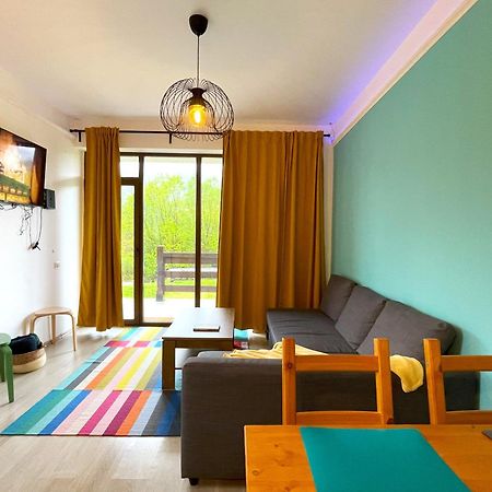 Cozy Riverfront Apartments With Garden And Mountain View Буштені Екстер'єр фото