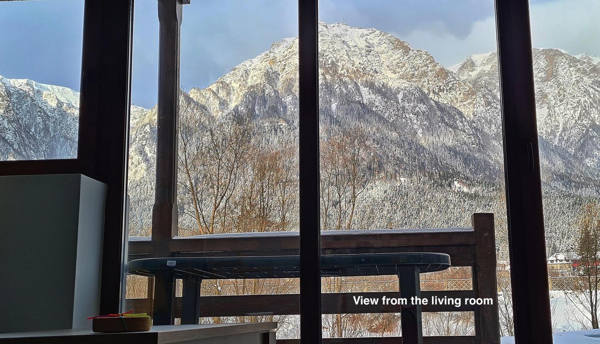 Cozy Riverfront Apartments With Garden And Mountain View Буштені Екстер'єр фото